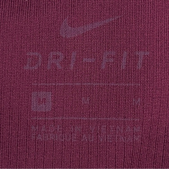 Medium Nike Dri Fit Burgundy Red Tank Lightweight Athletic Activewear Stretch - Picture 14 of 15
